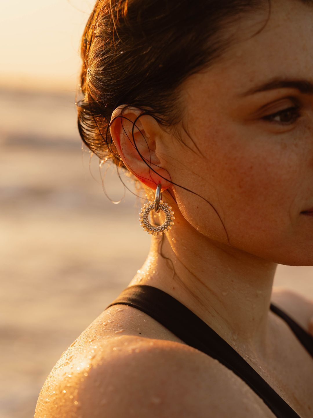 Boucles d'Oreilles Créoles | Acier Inoxydable 316L & Perles Blanches