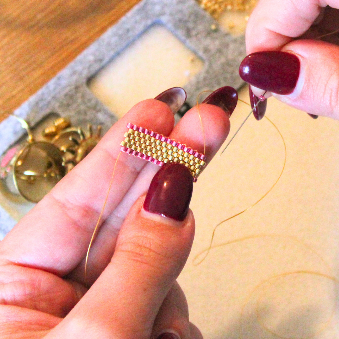 Atelier Créatif à Caen - Apprenez à créer vos bijoux en tissage de perles Miyuki