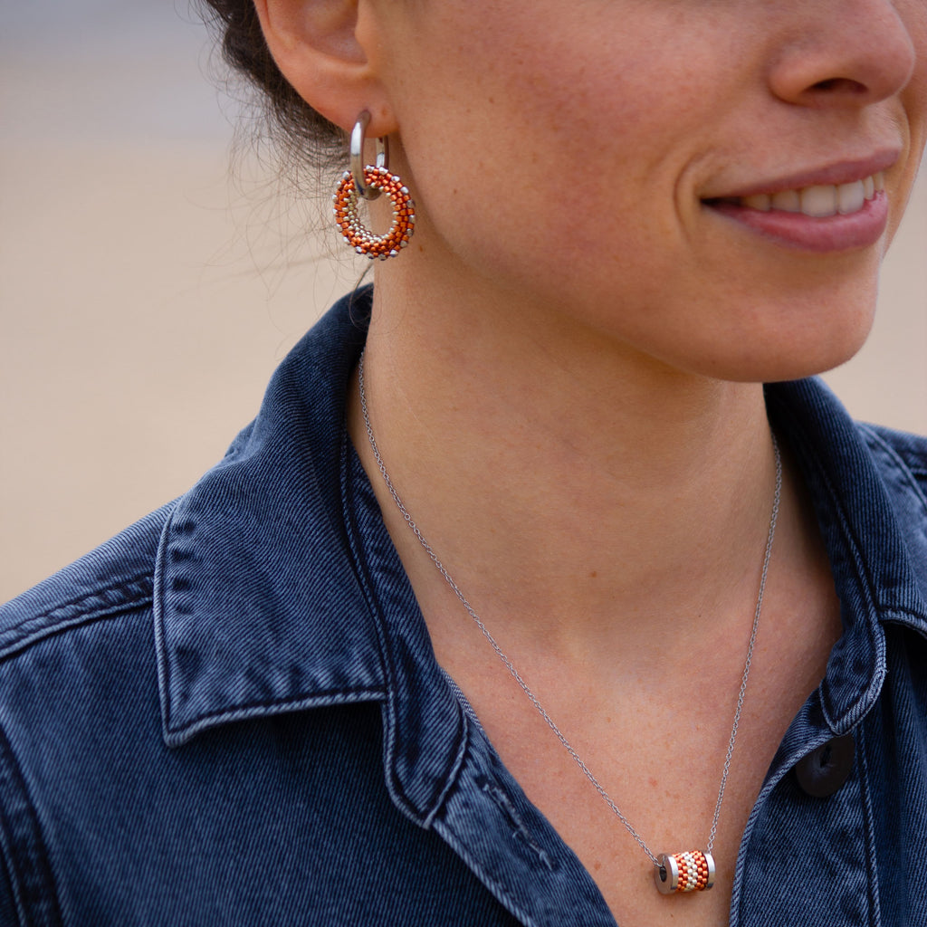 Boucles d'Oreilles Créoles | Acier Inoxydable & Perles  | Argent & Orange