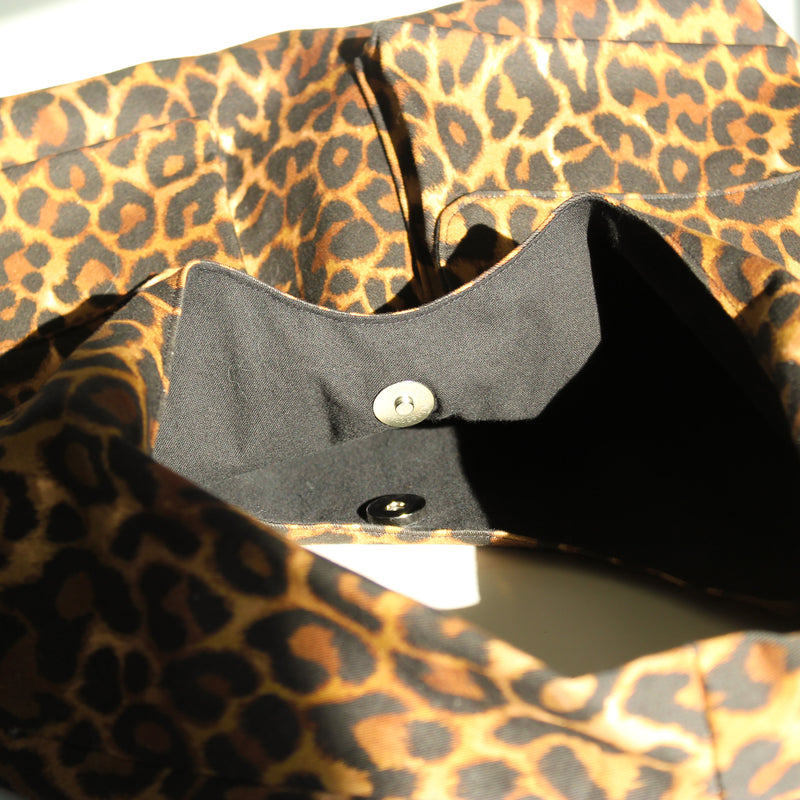 Patron sac épaule vue détail bouton aimanté